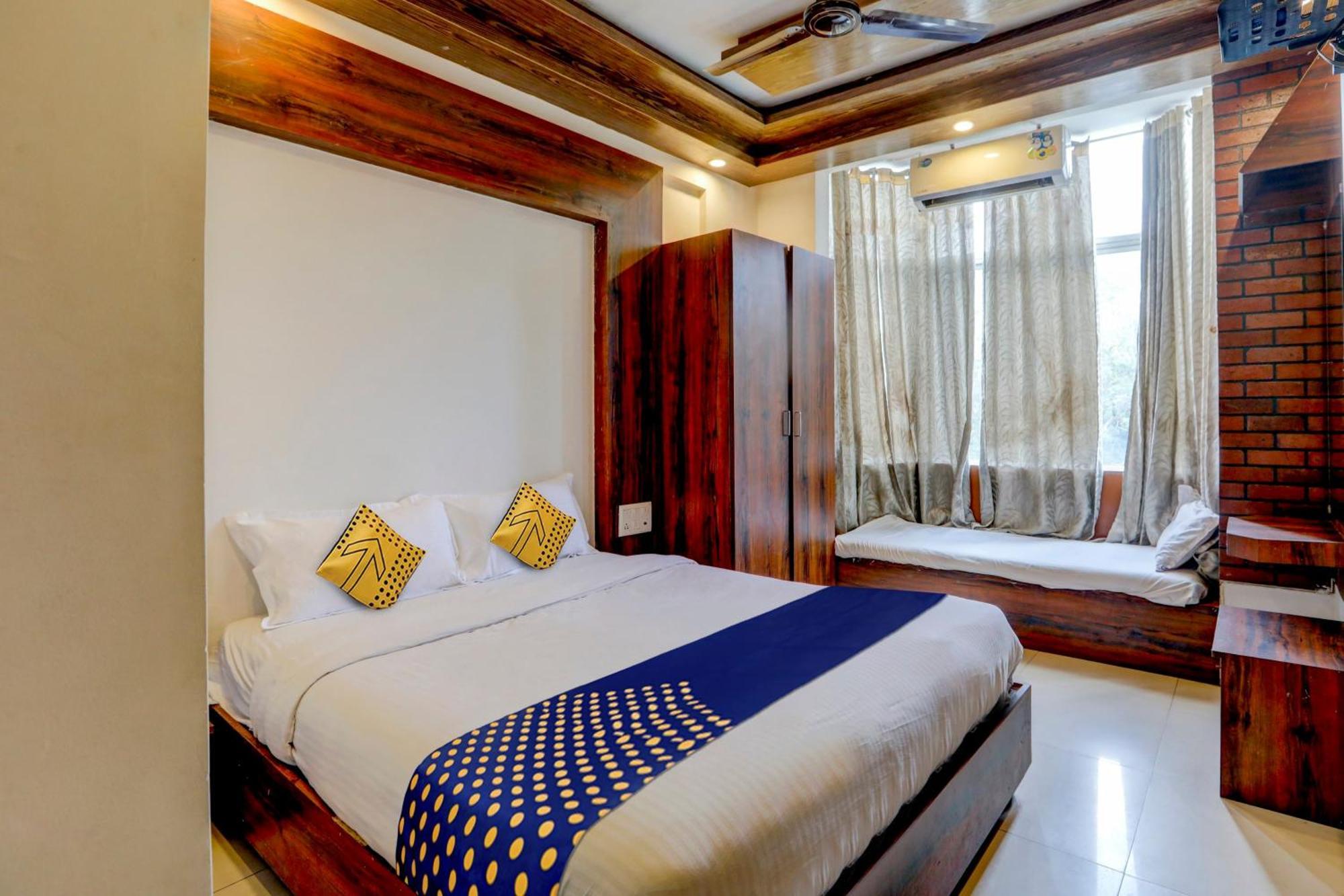 Hotel O Rajdhani Group Of Hotels Мисор Екстериор снимка